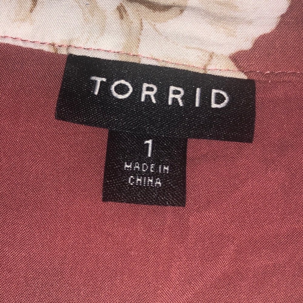 Torrid chiffon floral blouse size 1 EUC